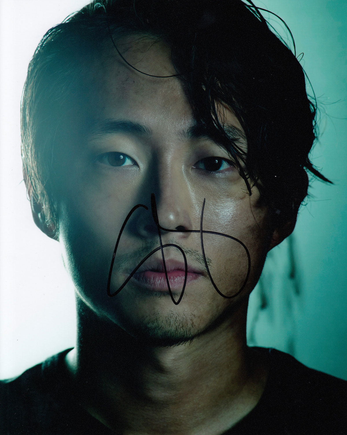 Steven Yeun Authentic Autograph