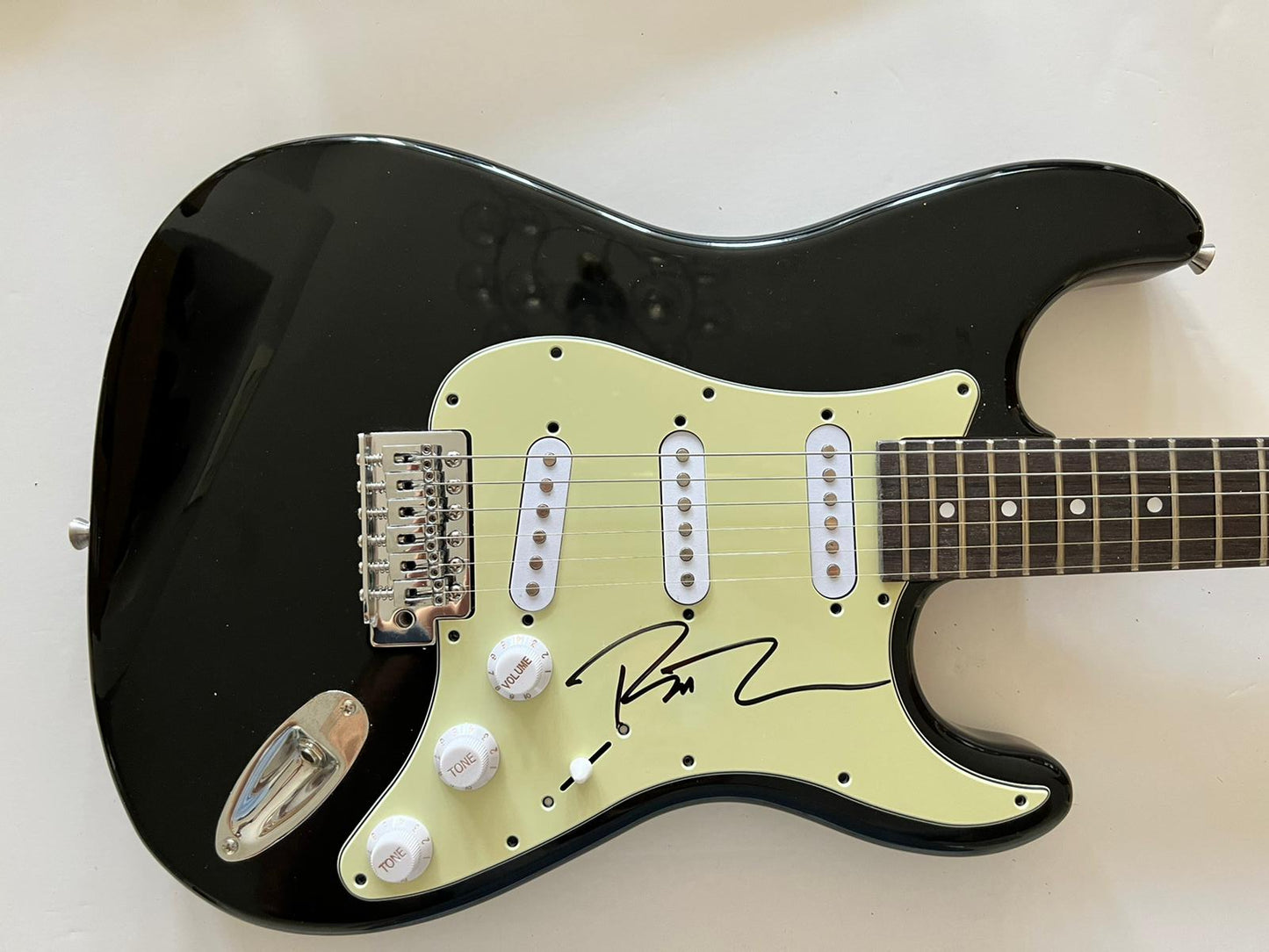 Rob Thomas (Matchbox Twenty) Guitar Authentic Autograph