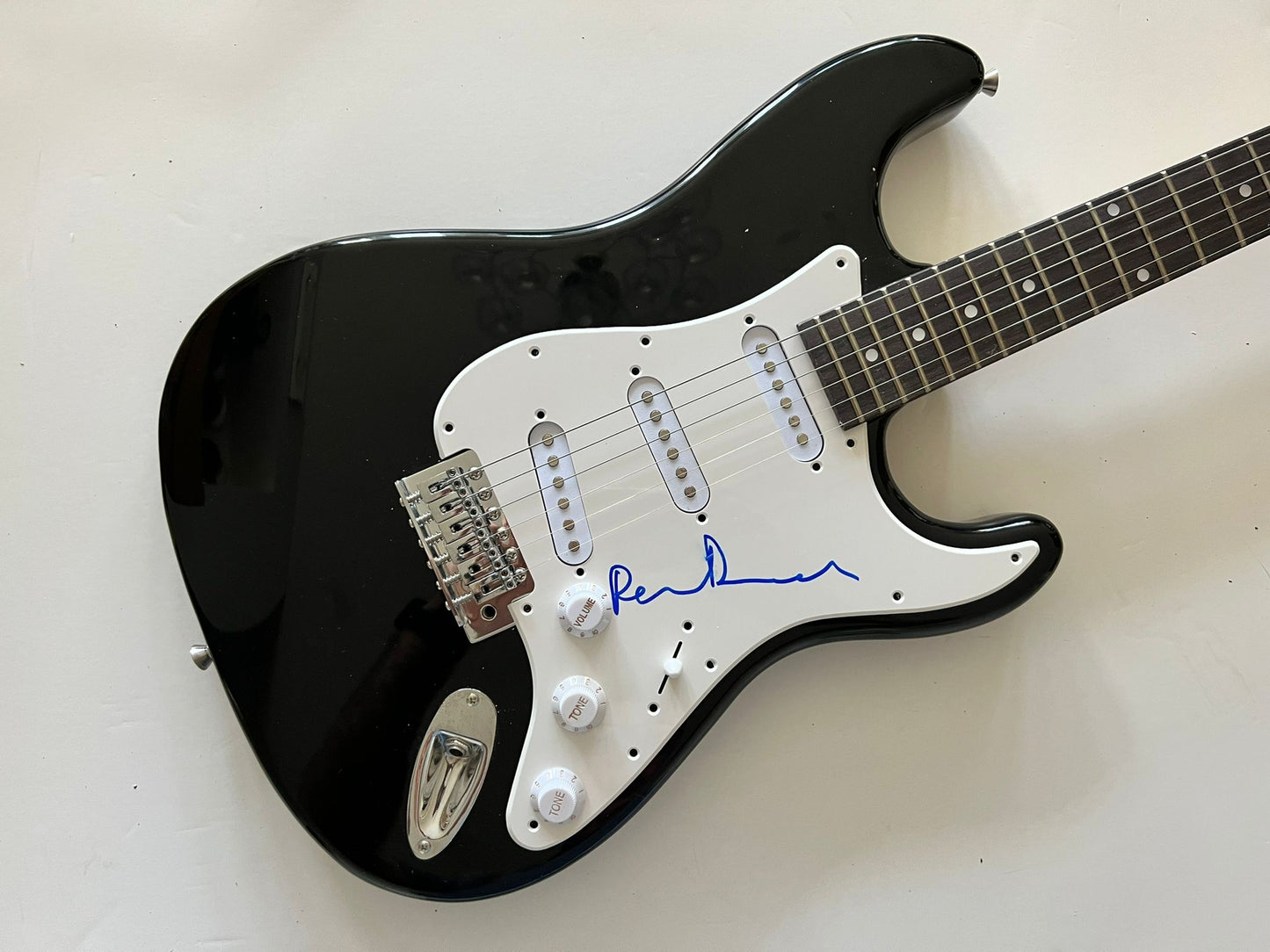 Pete Doherty (The Libertines) Guitar Authentic Autograph